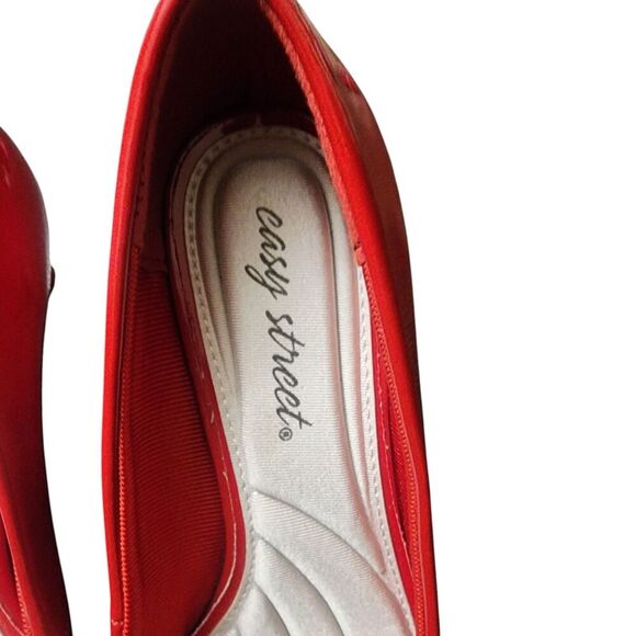 Easy Street Pointe Dress Pumps Slip-On Pumps Mid Heel Red Patent 30-147S Size 8M - Picture 6 of 8